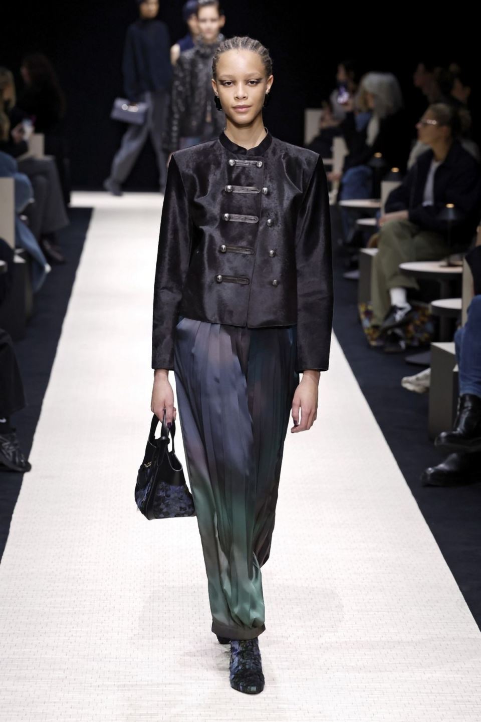 moderni sakoi i jakne armani 2025 14.jpg