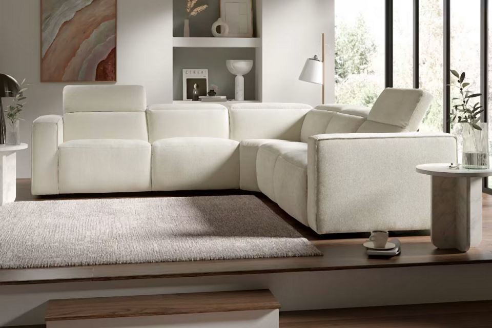 ugaona garnitura sofa trosed 01.jpg