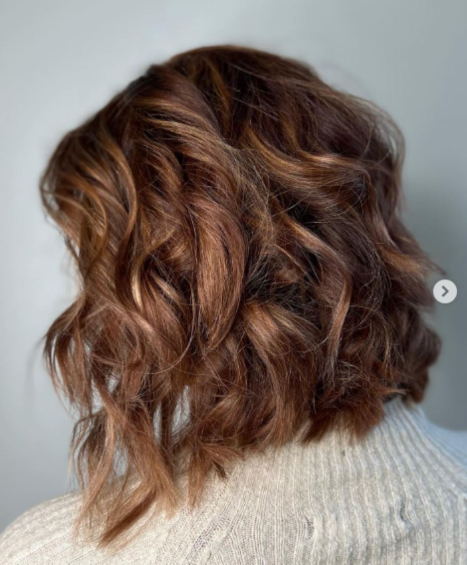 Topla svetlosmeđa boja kose