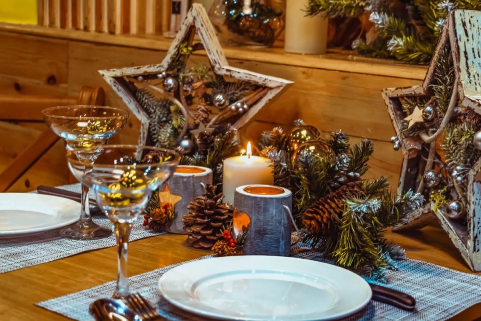 Novogodišnja dekoracija za sto