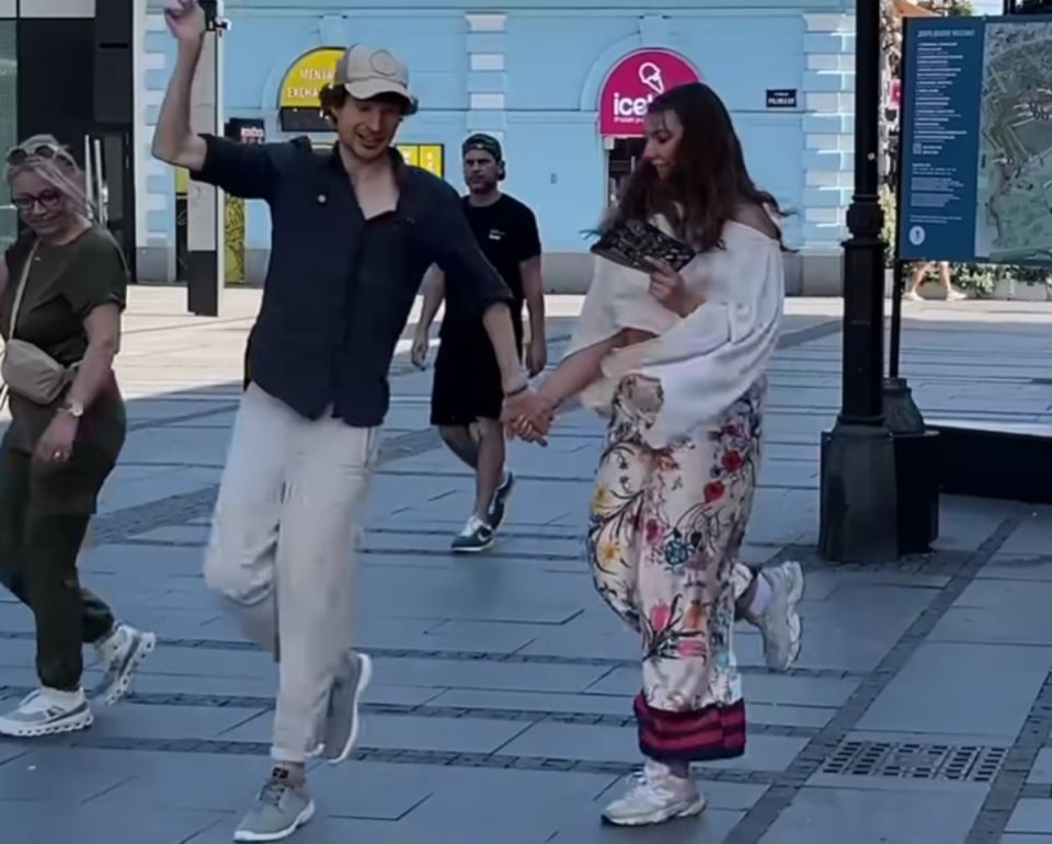 Eduar Žakmin igra kolo u Srbiji