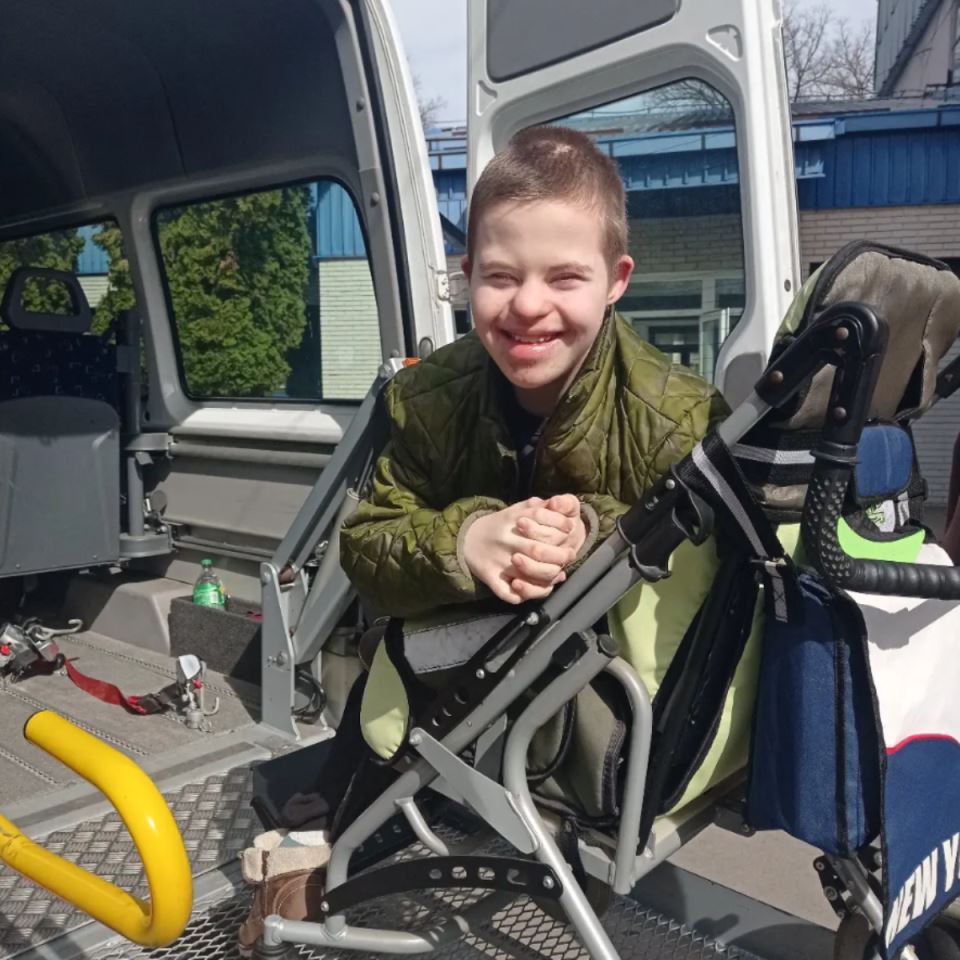 Anđeli Severa i Dejana Draškić sa sinom i ekipom