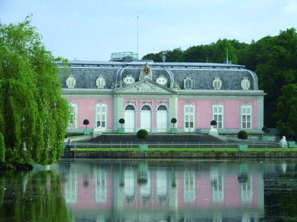 Bajkoviti park dvorca Benrat