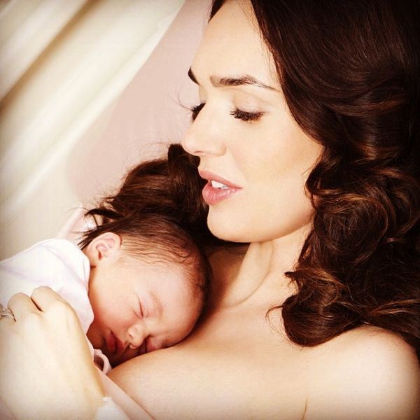 Tamara Eklston (29) rodila ćerku: Sofija, dobrodošla na svet!