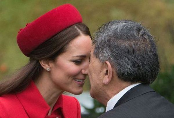 Maorska dobrodošlica za Kejt Midlton: hongi i igrači u crnim gaćicama (FOTO)