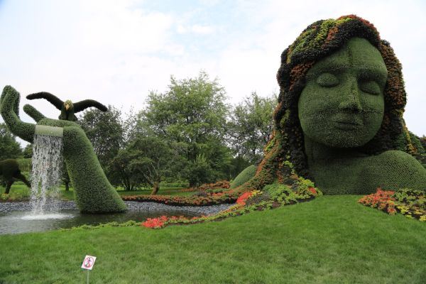 Čudesne skulpture za koje ne biste verovali da su napravljene od cveća