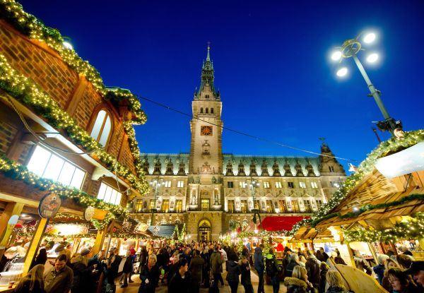 Praznična atmosfera stigla u metropole: pogledajte prelepe ukrašene trgove širom sveta (FOTO)