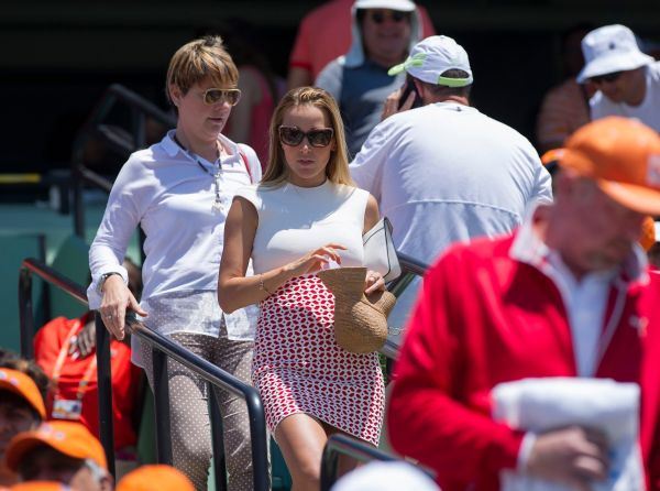 Kao sa modne piste: Jelena Đoković doterala liniju posle porođaja (FOTO)