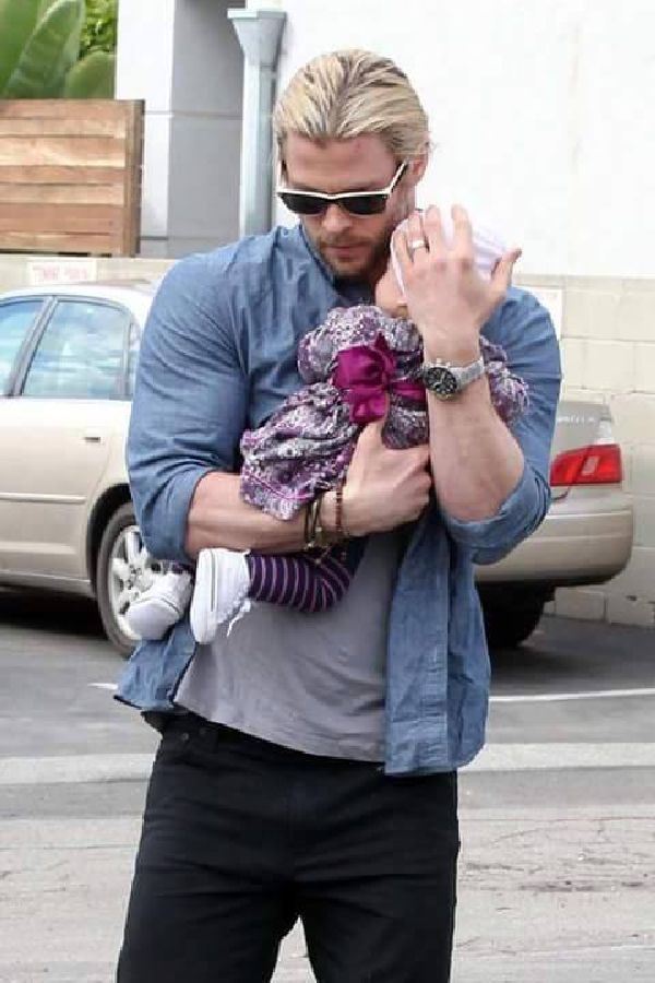 Neodoljiva galerija nežnosti: zgodne slavne tate sa bebama (FOTO)