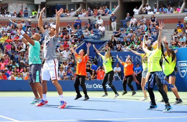 Ovako porodica Đoković uživa u Njujorku: Novak i Jelena u romantičnoj šetnji sa sinom Stefanom (FOTO+VIDEO)