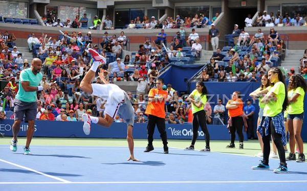 Ovako porodica Đoković uživa u Njujorku: Novak i Jelena u romantičnoj šetnji sa sinom Stefanom (FOTO+VIDEO)