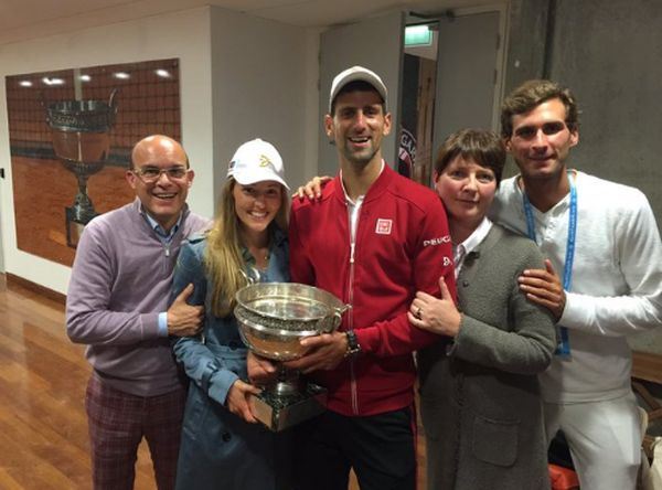 Prva želja Jelene Đoković posle Novakovog trijumfa na Rolan Garosu: 3 Tviter poruke za ceo svet poslate 5. juna 2016. godine