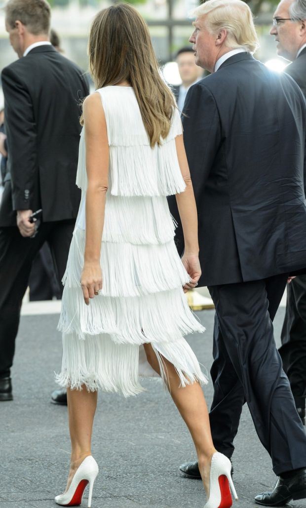 MODNI TRENUTAK - MELANIJA TRAMP: Bela haljina za večeru s Putinom (FOTO + VIDEO)