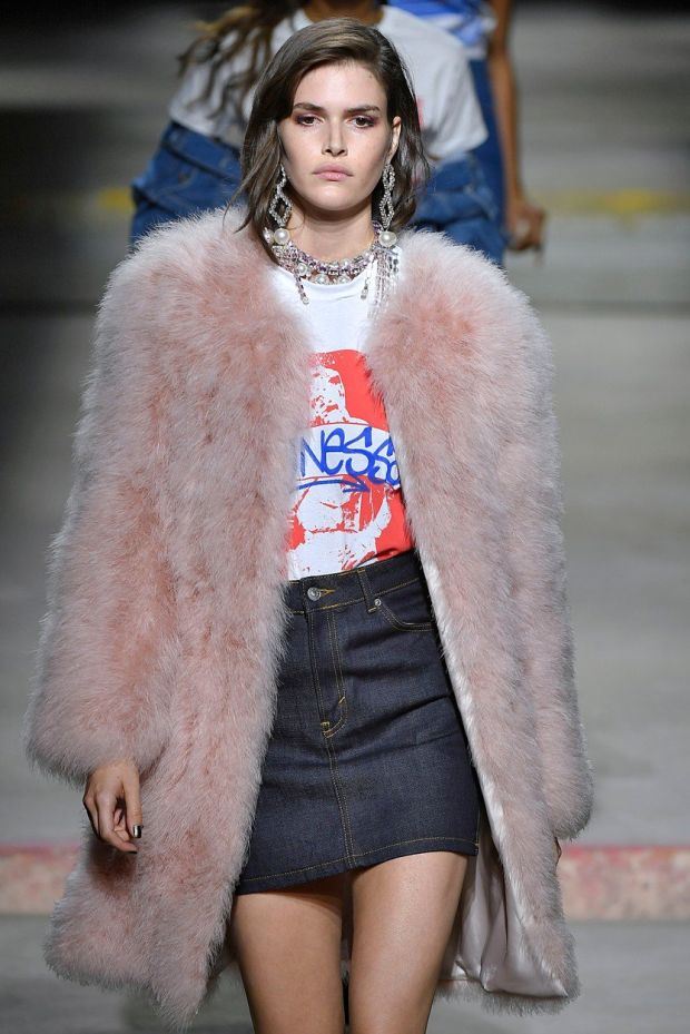 NAJLEPŠI KAPUTI ZA JESEN 2017: ove modele kaputa treba da nosi svaka moderna žena u Srbiji (FOTO)