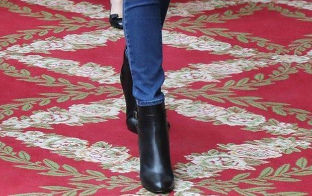 NAJBOLJA KOMBINACIJA ODEĆE BRIŽIT MAKRON: evo kako je Prva dama Francuske ponovo održala modnu lekciju ženama (FOTO)