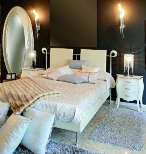 Klasičan krevet za romantičnu bajku