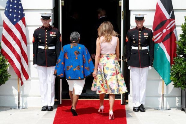 MELANIJA TRAMP ŠOKIRALA CELU AMERIKU: nećete verovati šta je Prva dama Amerike obula za rad u bašti (FOTO)