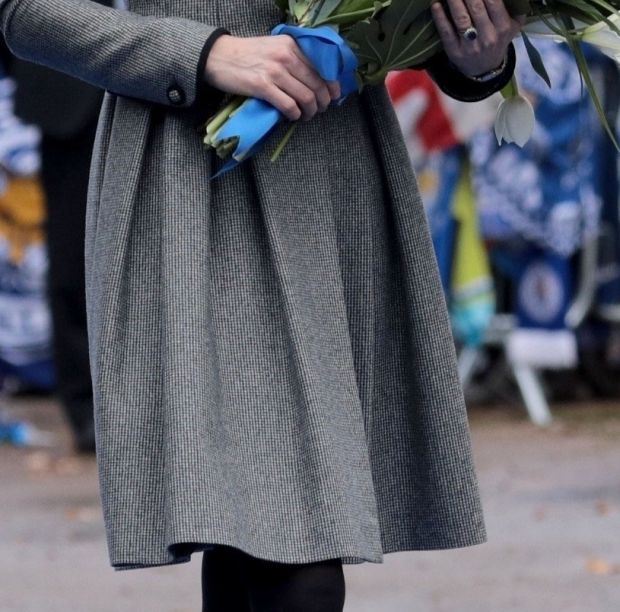 KEJT MIDLTON U KAPUTU KOJI JE VEĆ NOSILA POKRENULA LAVINU KOMENTARA: da li lepa princeza kopira kraljicu Elizabetu (FOTO)