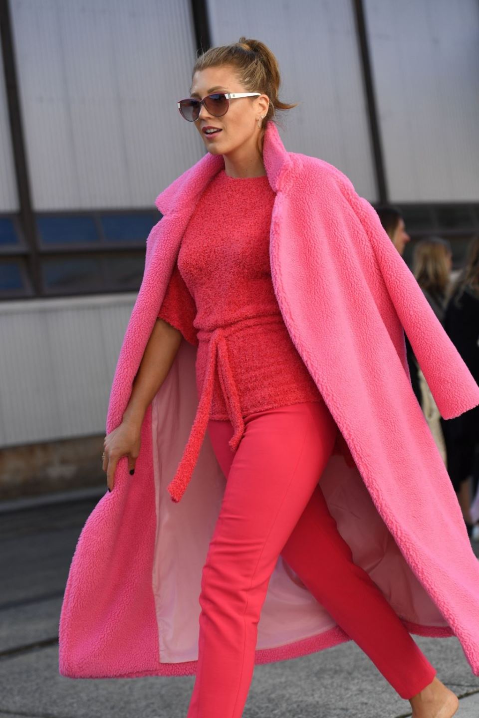 MODA - ZIMA 2018 / 2019: suknje, kaput i čizme koje svaka moderna dama treba da ima (FOTO)