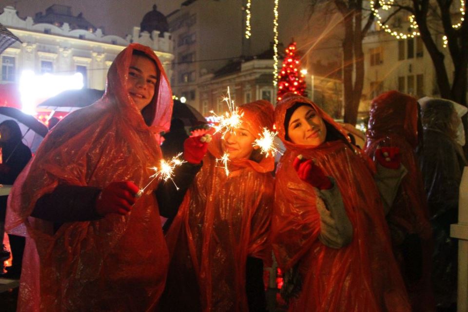STIGLA JE POTPUNO DRUGAČIJA NOVOGODIŠNJA ČAROLIJA U BEOGRAD: festival Coca-Cola x New Year’s District 2020. osvojio srca građana