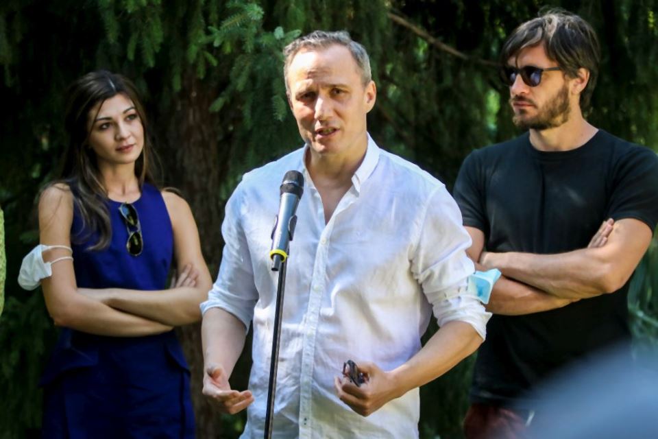 "PEVAČICA" DONOSI PRIČU O USPEHU I INTRIGAMA: nova serija otkriva svet estrade, medija i magije