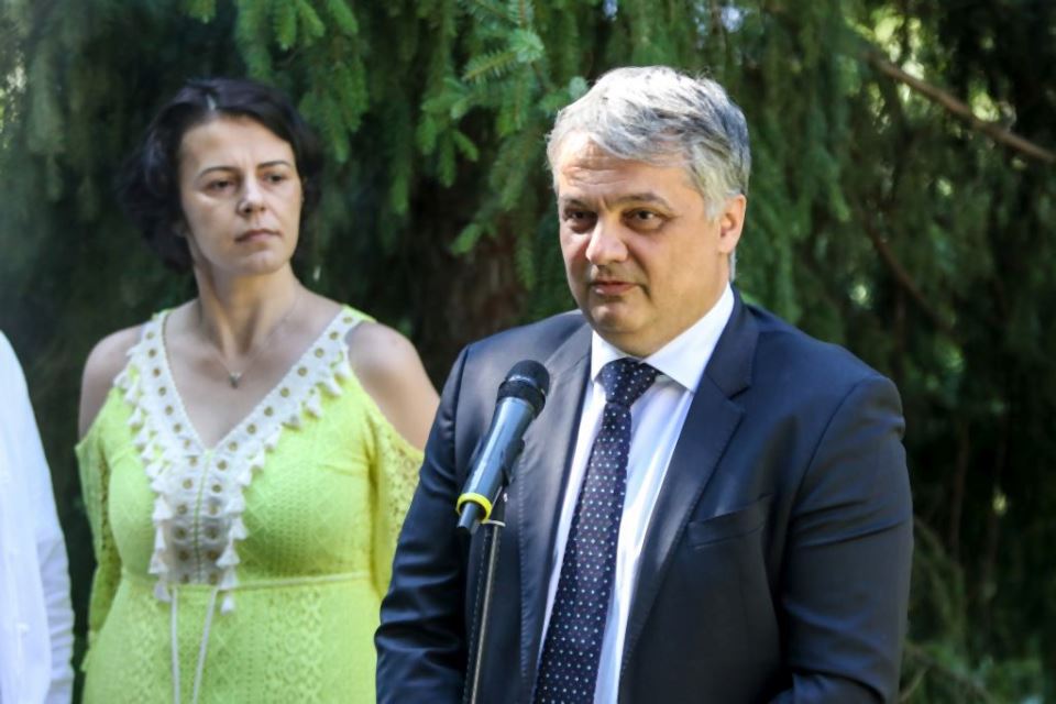 "PEVAČICA" DONOSI PRIČU O USPEHU I INTRIGAMA: nova serija otkriva svet estrade, medija i magije